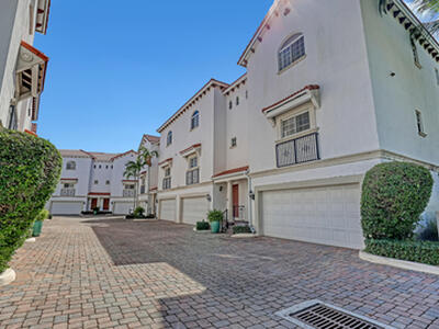 1950 Presidential Way, West Palm Beach, FL 33401