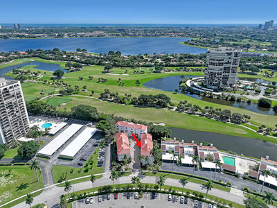 1950 Presidential Way, West Palm Beach, FL 33401