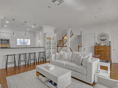 1950 Presidential Way, West Palm Beach, FL 33401