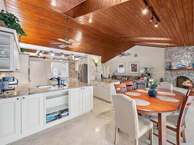 16 Thurston Drive, Palm Beach Gardens, FL 33418