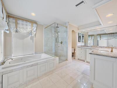 16 Thurston Drive, Palm Beach Gardens, FL 33418