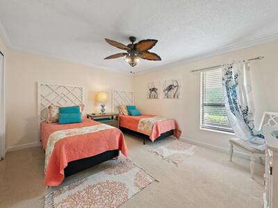 16 Thurston Drive, Palm Beach Gardens, FL 33418