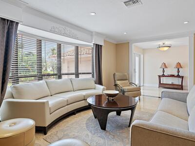 16 Thurston Drive, Palm Beach Gardens, FL 33418