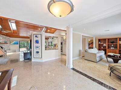 16 Thurston Drive, Palm Beach Gardens, FL 33418