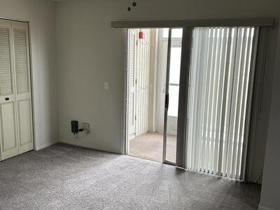 21 Lake Vista Trail, Port Saint Lucie, FL 34952