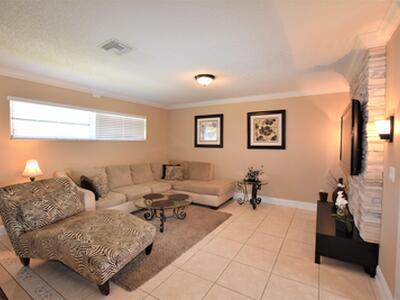 5064 Michigan Avenue, West Palm Beach, FL 33415