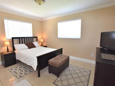 5064 Michigan Avenue, West Palm Beach, FL 33415