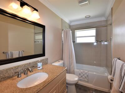 5064 Michigan Avenue, West Palm Beach, FL 33415