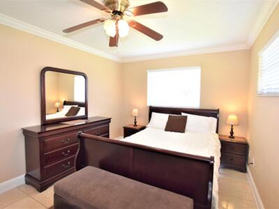 5064 Michigan Avenue, West Palm Beach, FL 33415