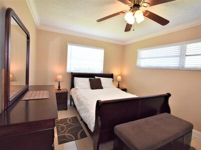 5064 Michigan Avenue, West Palm Beach, FL 33415