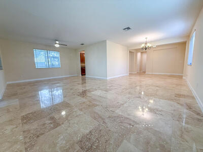 122 NW Gardner Street, Boca Raton, FL 33432