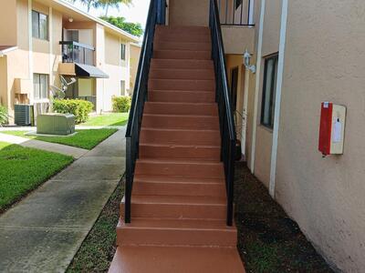 6031 N 10th Avenue, Greenacres, FL 33463