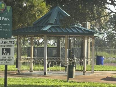 6031 N 10th Avenue, Greenacres, FL 33463