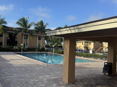 6031 N 10th Avenue, Greenacres, FL 33463