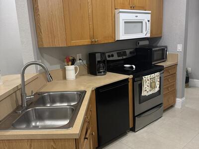 5621 Azalea Circle, West Palm Beach, FL 33415