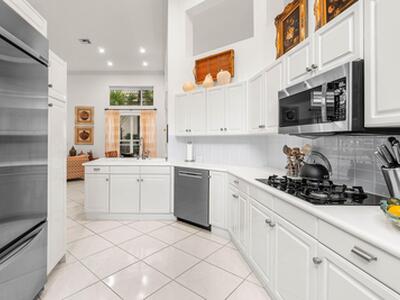 126 Emerald Key Lane, Palm Beach Gardens, FL 33418