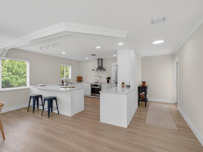 802 Mallard Drive, Delray Beach, FL 33444