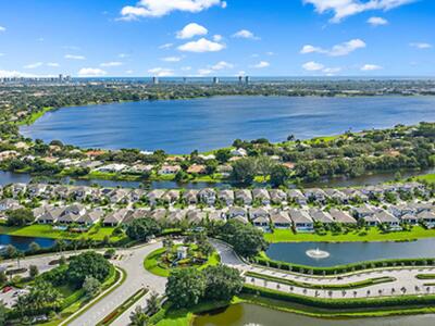 2908 Gin Berry Way, West Palm Beach, FL 33401