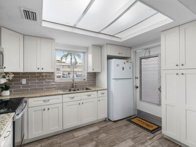 410 NE 17th Avenue, Boynton Beach, FL 33435