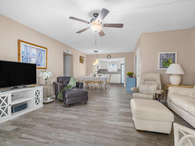 410 NE 17th Avenue, Boynton Beach, FL 33435