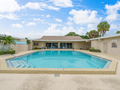 410 NE 17th Avenue, Boynton Beach, FL 33435