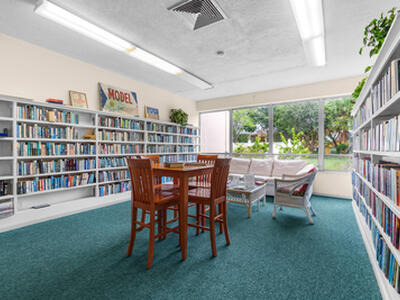 410 NE 17th Avenue, Boynton Beach, FL 33435