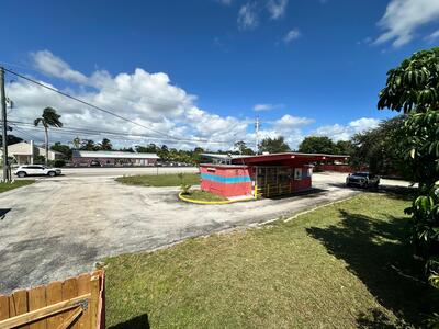 3263 Sierra Drive, Palm Springs, FL 33461