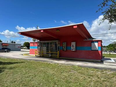 3263 Sierra Drive, Palm Springs, FL 33461