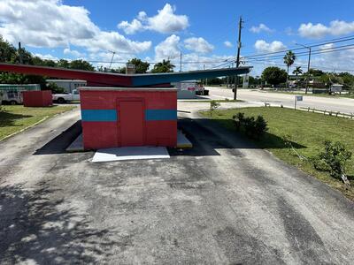 3263 Sierra Drive, Palm Springs, FL 33461