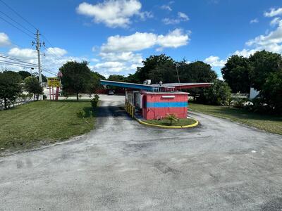 3263 Sierra Drive, Palm Springs, FL 33461