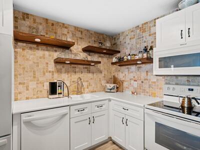 100 Shore Court, North Palm Beach, FL 33408