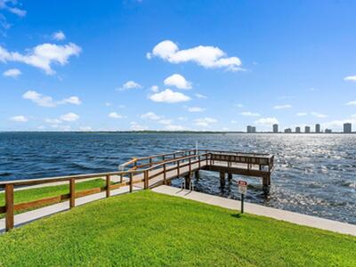 100 Shore Court, North Palm Beach, FL 33408