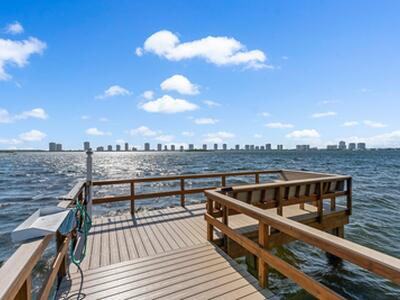100 Shore Court, North Palm Beach, FL 33408