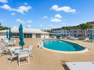 100 Shore Court, North Palm Beach, FL 33408