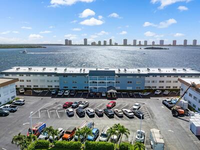 100 Shore Court, North Palm Beach, FL 33408