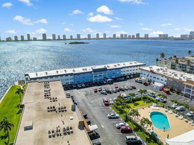 100 Shore Court, North Palm Beach, FL 33408