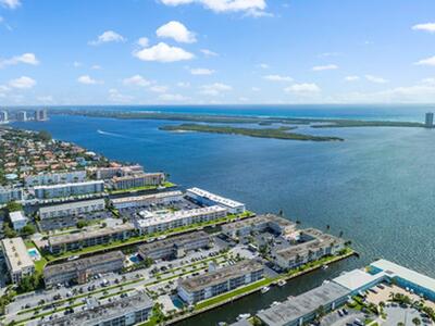 100 Shore Court, North Palm Beach, FL 33408