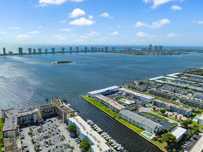 100 Shore Court, North Palm Beach, FL 33408