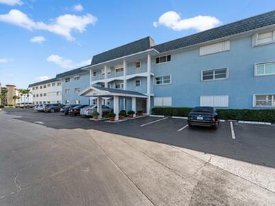 100 Shore Court, North Palm Beach, FL 33408