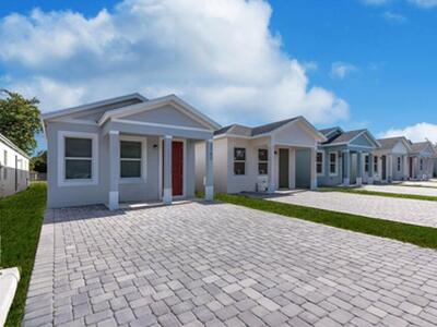 3675 Saginaw Avenue, West Palm Beach, FL 33409