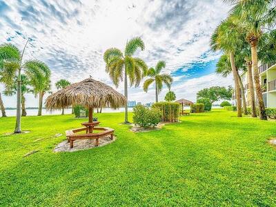 718 Executive Center Drive, West Palm Beach, FL 33401