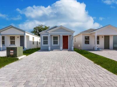 3715 Saginaw Avenue, West Palm Beach, FL 33409