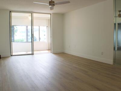 8130 Sunrise Lakes Boulevard, Sunrise, FL 33322