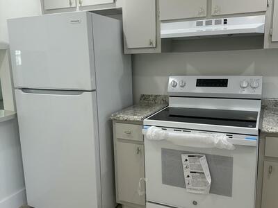 8130 Sunrise Lakes Boulevard, Sunrise, FL 33322