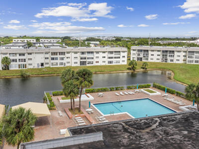 8130 Sunrise Lakes Boulevard, Sunrise, FL 33322