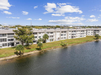 8130 Sunrise Lakes Boulevard, Sunrise, FL 33322