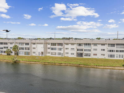 8130 Sunrise Lakes Boulevard, Sunrise, FL 33322