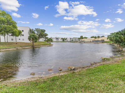8130 Sunrise Lakes Boulevard, Sunrise, FL 33322
