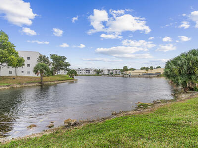 8130 Sunrise Lakes Boulevard, Sunrise, FL 33322