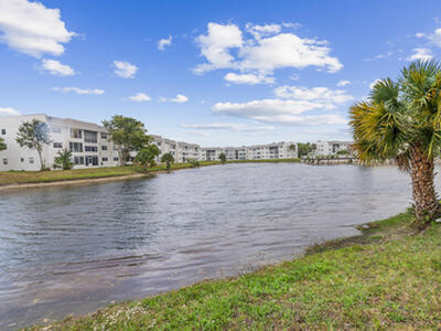 8130 Sunrise Lakes Boulevard, Sunrise, FL 33322